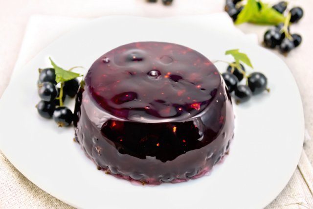 Simple blackcurrant jelly recipes at home