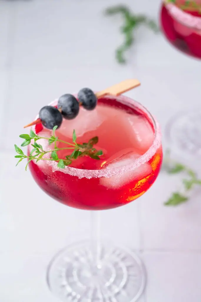 Simple currant liqueur recipes