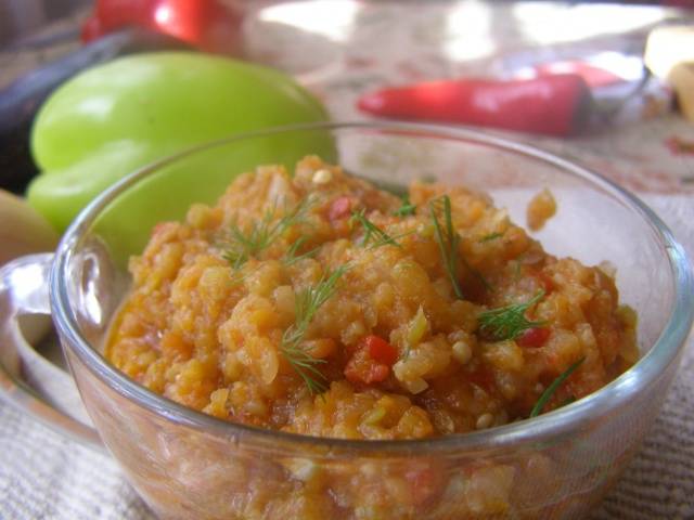 Simple tasty zucchini caviar