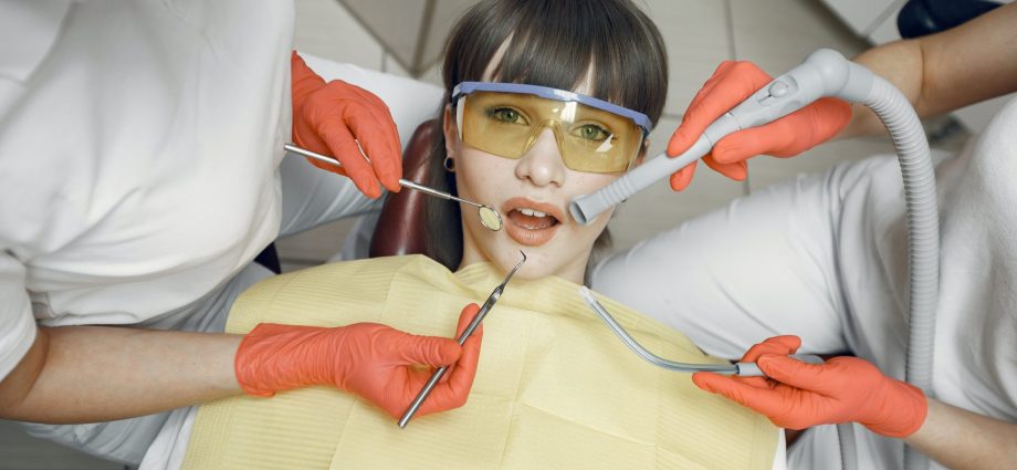 SMG / KRC: Polish women visit a dentist more often than a gynecologist