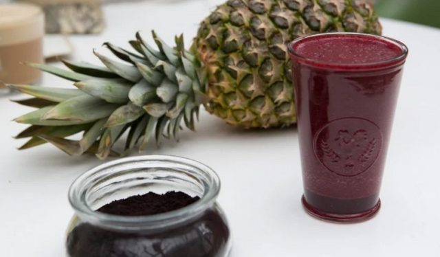 Smoothie recipes with red and black currants