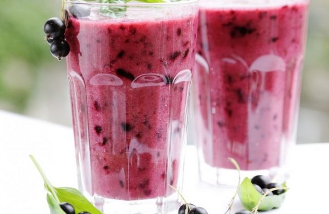 Smoothie recipes with red and black currants