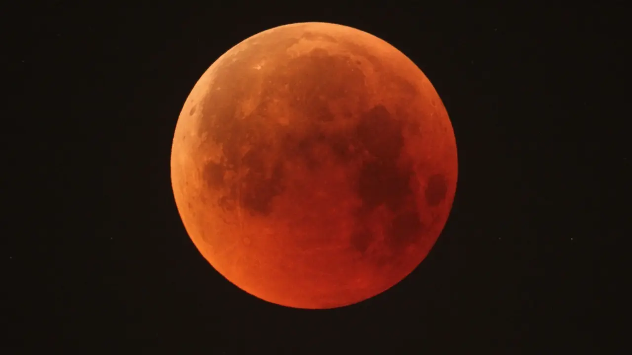 Soon a bloody eclipse called Flower Moon. How to watch them safely?