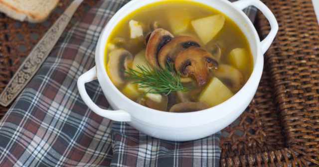 Soup with champignons and potatoes: delicious recipes from fresh, frozen, canned mushrooms