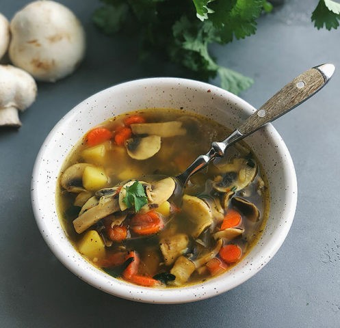 Soup with champignons and potatoes: delicious recipes from fresh, frozen, canned mushrooms