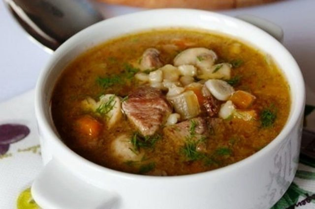 Soup with champignons and potatoes: delicious recipes from fresh, frozen, canned mushrooms