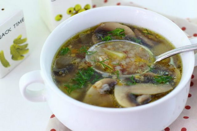 Soup with champignons and potatoes: delicious recipes from fresh, frozen, canned mushrooms