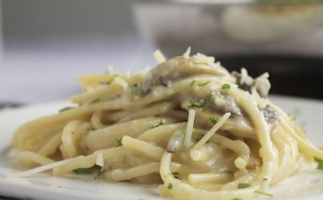 Spaghetti with oyster mushrooms: cooking recipes