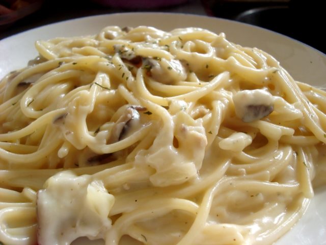 Spaghetti with oyster mushrooms: cooking recipes