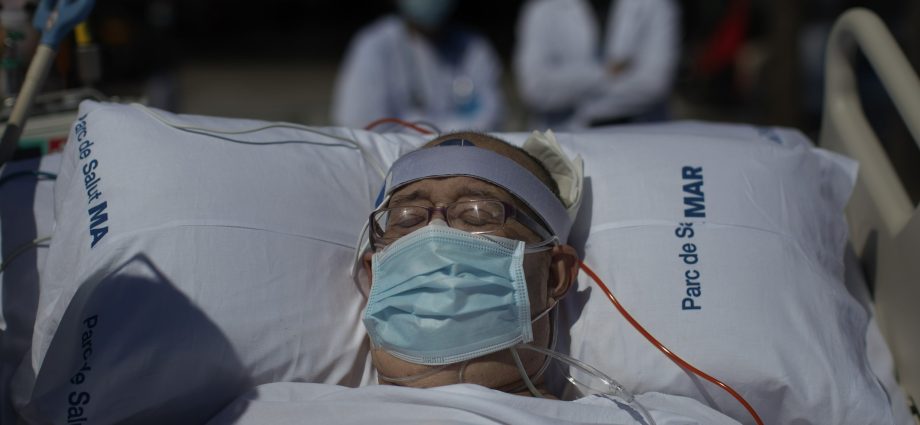 Spanish doctors warn: be careful with hand disinfection on the beach