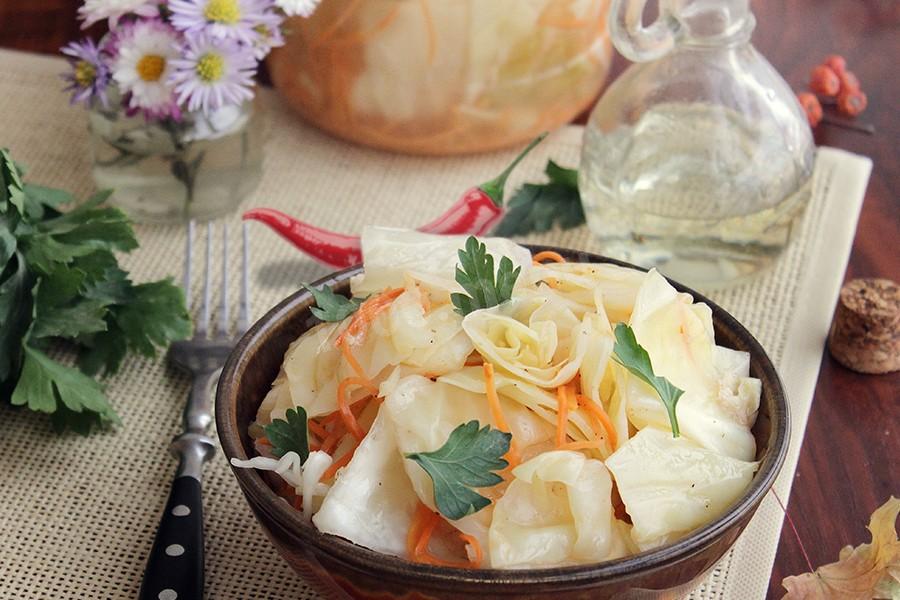 Spicy cabbage for the winter: selection and preparation of products, popular recipes + storage and serving features