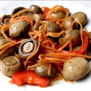 Spicy champignons marinated in Korean style