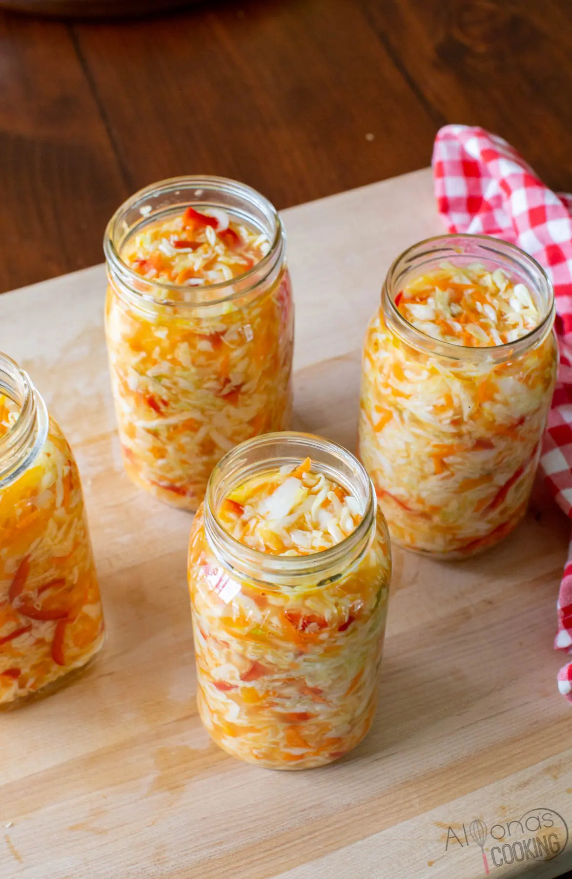 Spicy pickled cabbage for the winter is very tasty 