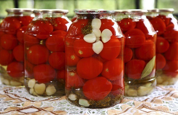 Spicy tomatoes for the winter