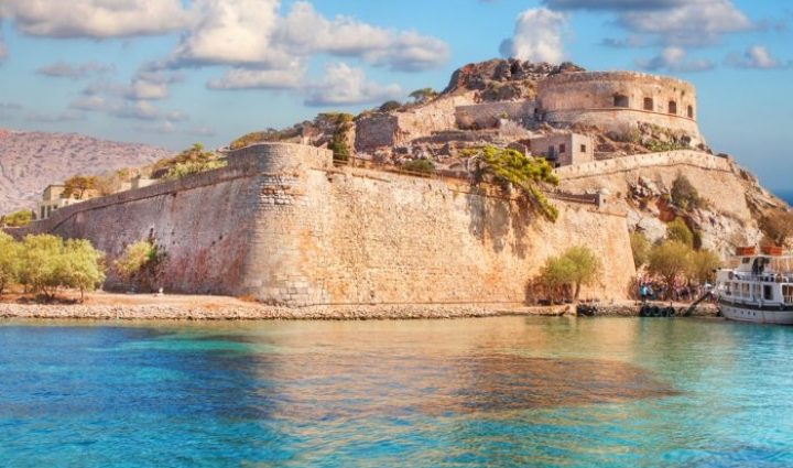 Spinalonga &#8211; the island of the living dead. What was life like in a Greek leper colony?