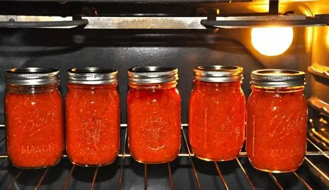 Sterilization of jars in the oven with blanks