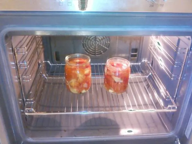 Sterilization of jars in the oven with blanks