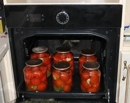 Sterilization of jars in the oven with blanks