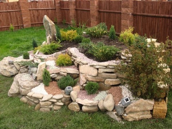 Stones for an alpine slide - where to get flagstone, granite or pebbles, rules for laying stone blocks + photos of ready-made solutions