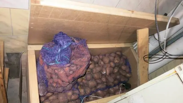 Storing potatoes on the balcony in winter 