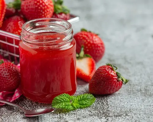 Strawberry compote: healthy harvesting of berries for the winter, delicious homemade recipes for a strawberry drink in jars, a slow cooker