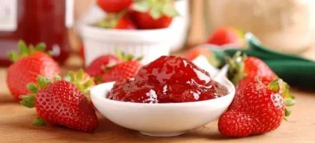 Strawberry jam for the winter: recipes