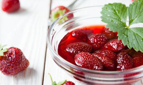 Strawberry jam without cooking