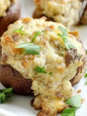 Stuffed champignons: appetizer recipes