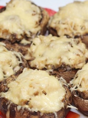 Stuffed champignons: appetizer recipes