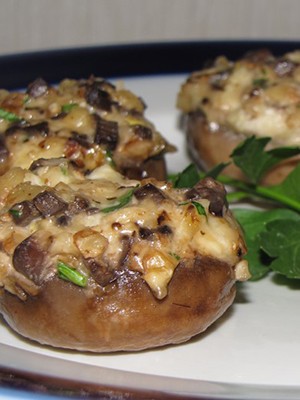 Stuffed champignons: appetizer recipes