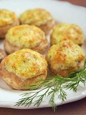 Stuffed champignons: appetizer recipes