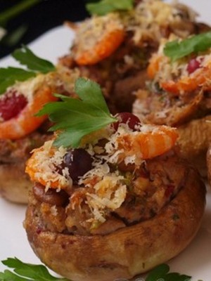 Stuffed champignons: appetizer recipes