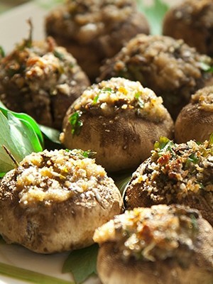 Stuffed champignons: appetizer recipes