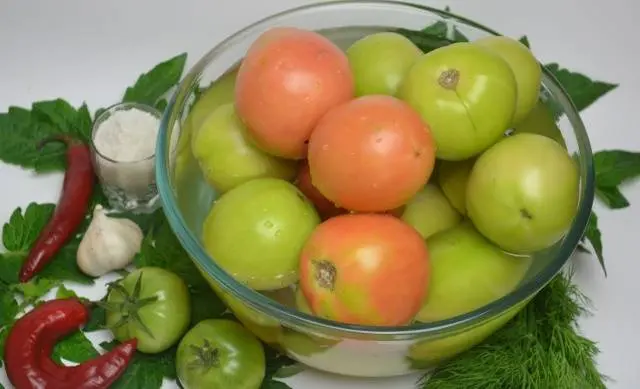 Stuffed green tomatoes: recipe + photo 