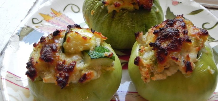 Stuffed green tomatoes: recipe + photo 