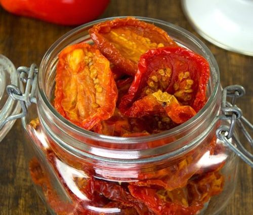 Sun-dried tomatoes at home: 17 step-by-step recipes + rules for harvesting raw materials and product storage features