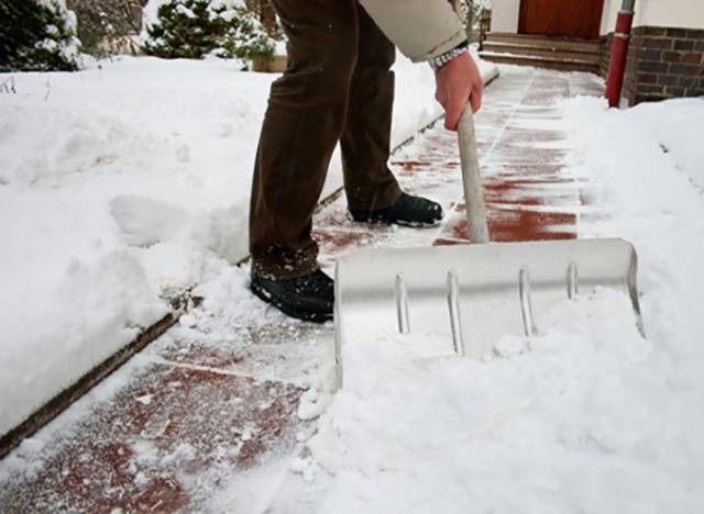 Super snow shovel