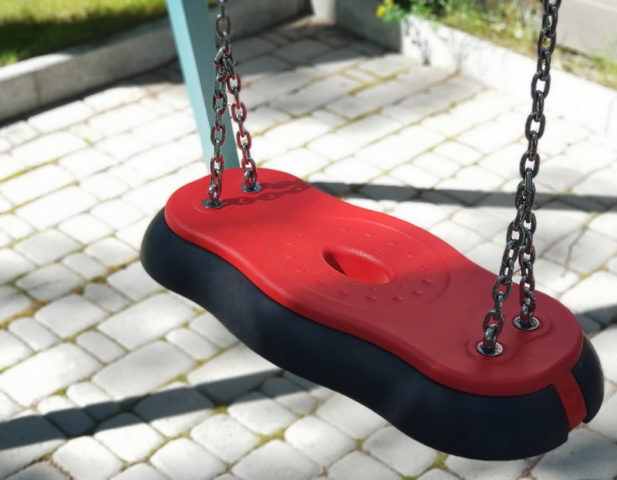 Suspended swing on chains: with a back, double and for adults, design + photo