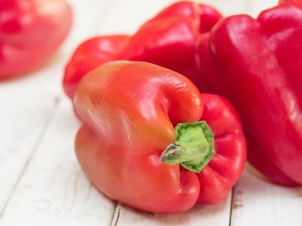 Sweet pepper varieties for open ground and greenhouses: characteristics and reviews, choosing the right ones