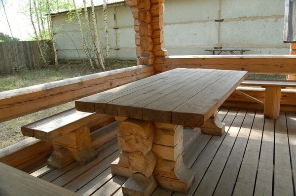 Table in the gazebo with your own hands: how to make garden furniture from wood and metal, drawings with dimensions and schemes for assembly