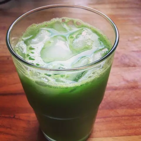 Tarragon drink at home