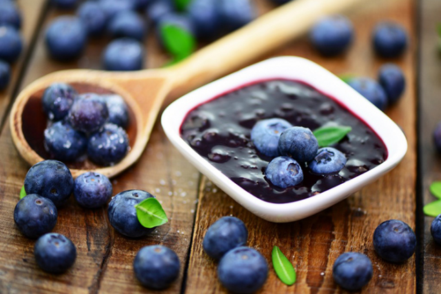 The benefits and harms of blueberries