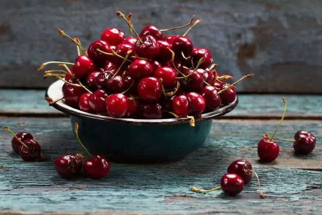 The benefits of cherries during pregnancy and breastfeeding: vitamin content, what are the benefits of fresh, frozen berries