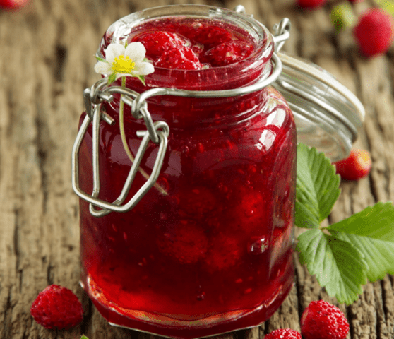 The best and simple strawberry confiture recipes for the winter