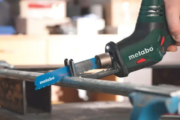 The best reciprocating saws: rating 2022 + purpose, principle of operation and types of tools, selection criteria