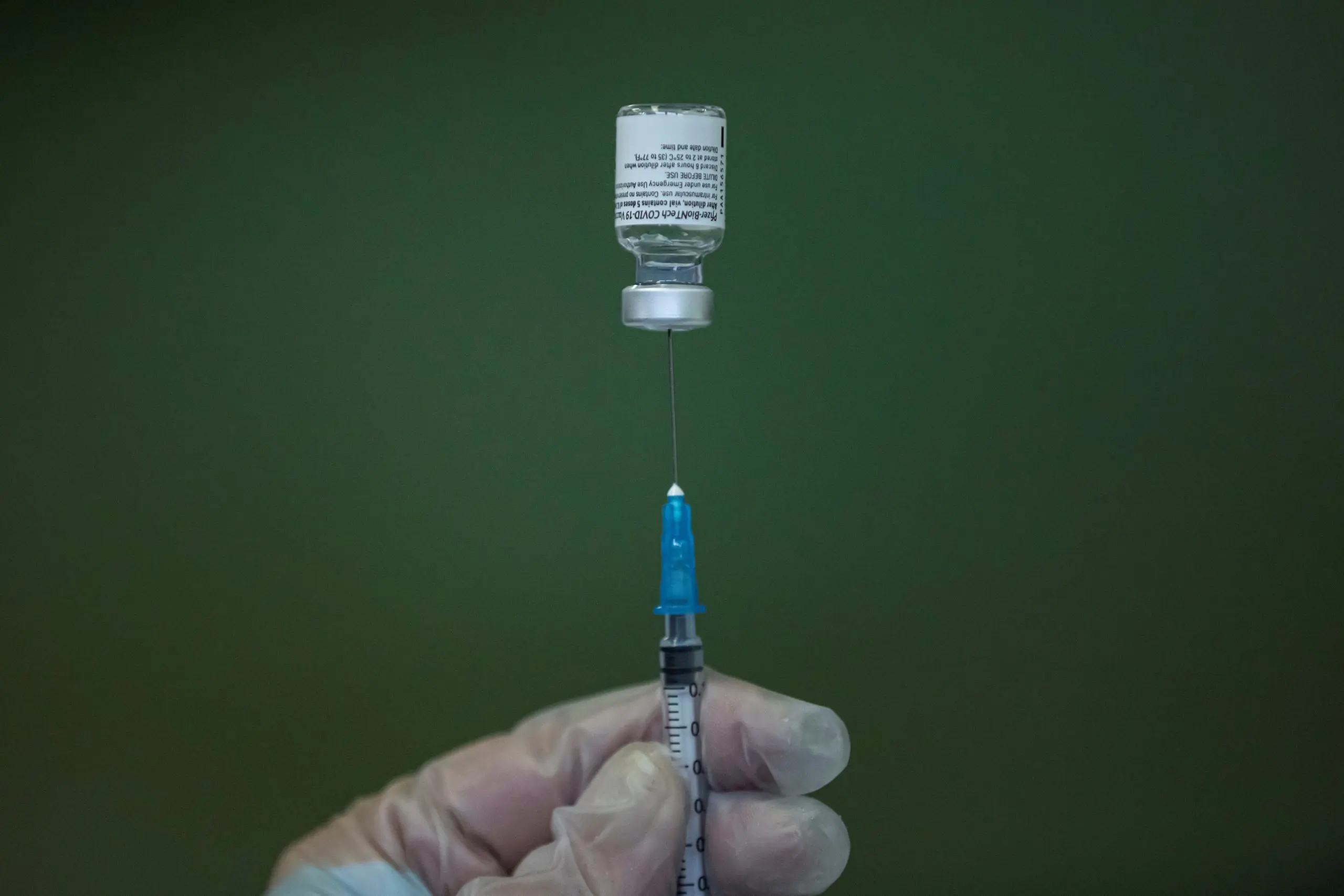 The Chinese were furious with the restrictions. «Companies want us to vaccinate»