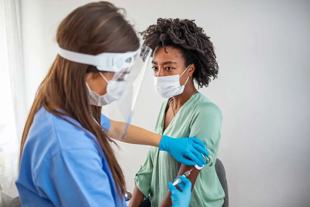 The doctor infected himself with Omicron. He has five most important advice for patients [LIST]