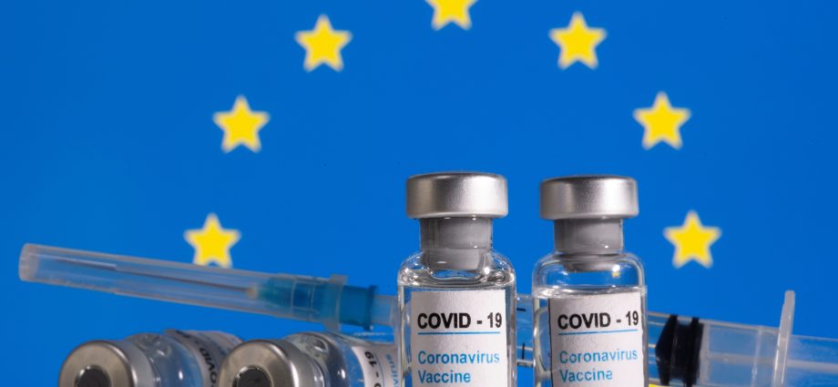 The European Commission has approved modified coronavirus vaccines