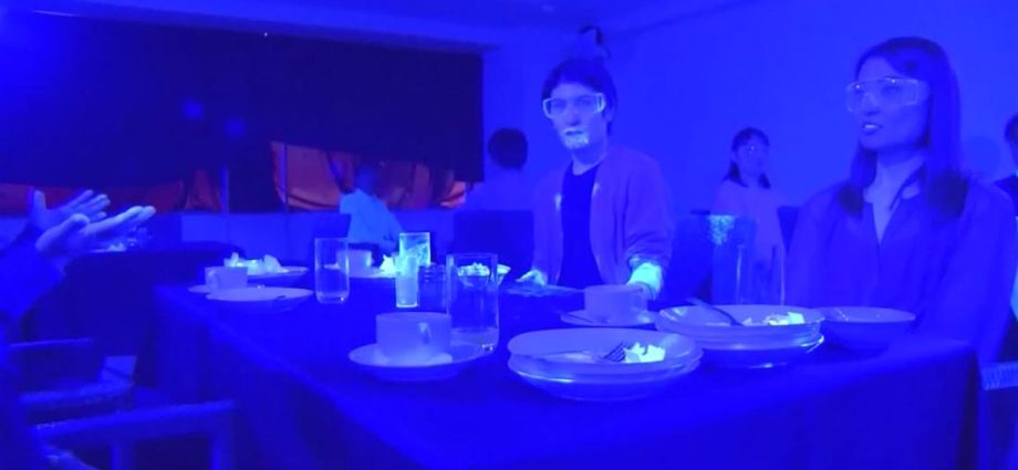 The Japanese made a video showing how germs spread in a restaurant