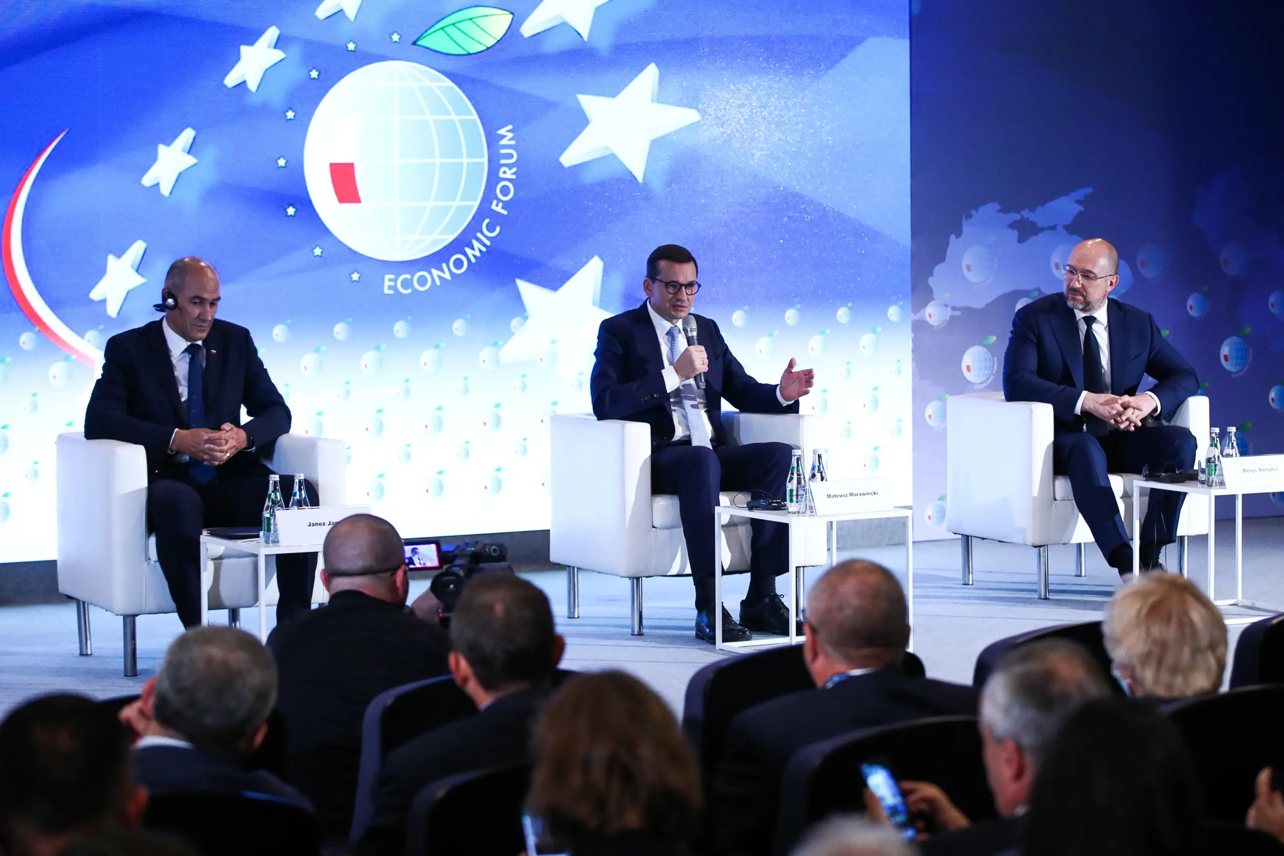 The MedTvoiLokony round table at the Economic Forum in Karpacz on the medical services market